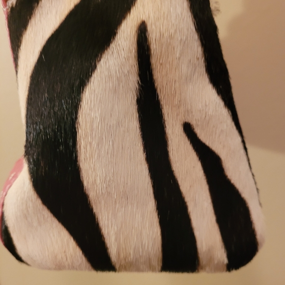 Adrienne Vittadini ostrich leather cowhide handbag - Picture 10 of 10